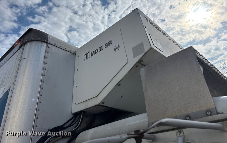 image for item FK1082 2001 International 4700 refrigerated truck