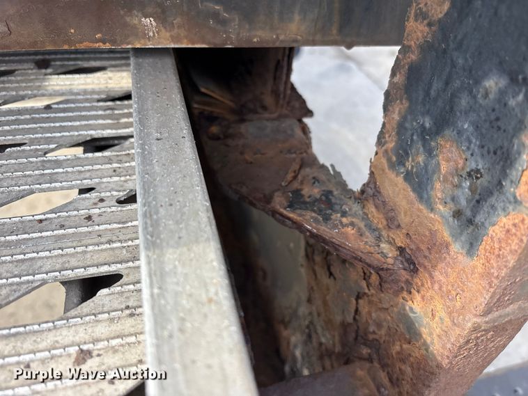 image for item FK1082 2001 International 4700 refrigerated truck