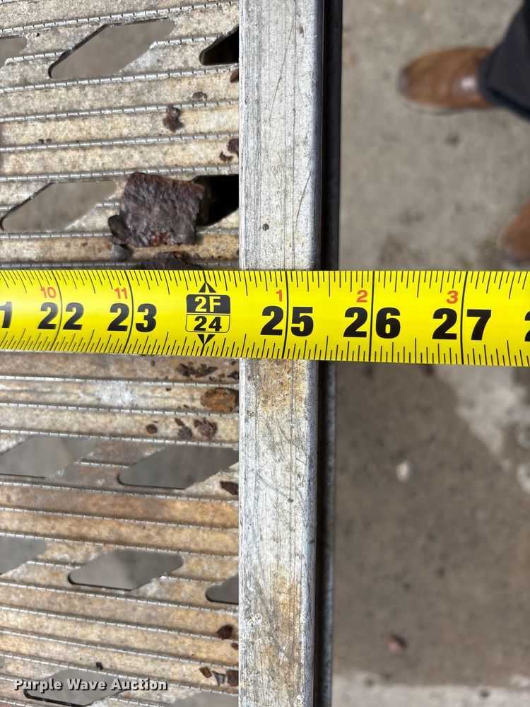 image for item FK1082 2001 International 4700 refrigerated truck