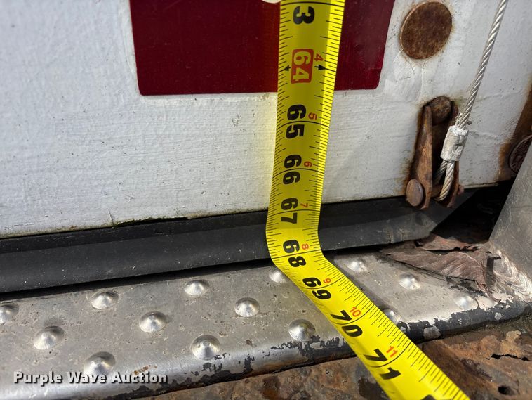 image for item FK1082 2001 International 4700 refrigerated truck