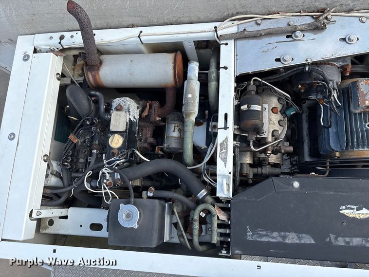 image for item FK1082 2001 International 4700 refrigerated truck