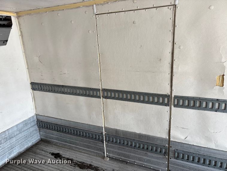 image for item FK1082 2001 International 4700 refrigerated truck