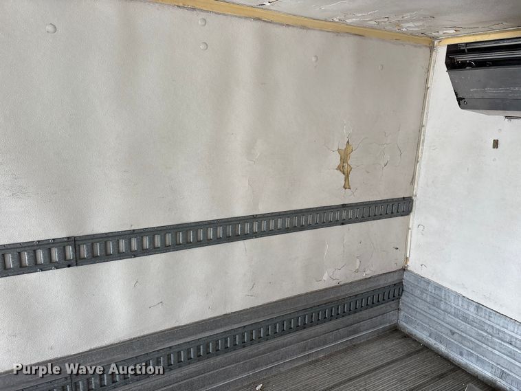 image for item FK1082 2001 International 4700 refrigerated truck