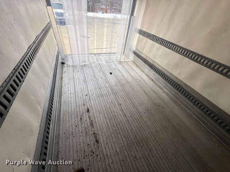 image for item FK1082 2001 International 4700 refrigerated truck