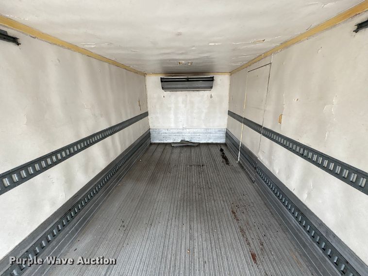 image for item FK1082 2001 International 4700 refrigerated truck