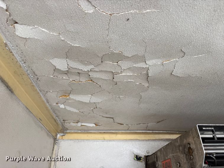 image for item FK1082 2001 International 4700 refrigerated truck