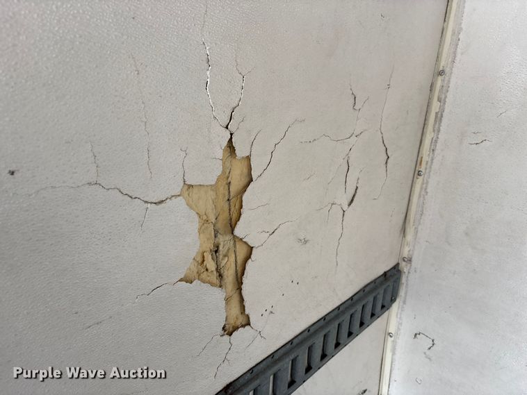 image for item FK1082 2001 International 4700 refrigerated truck