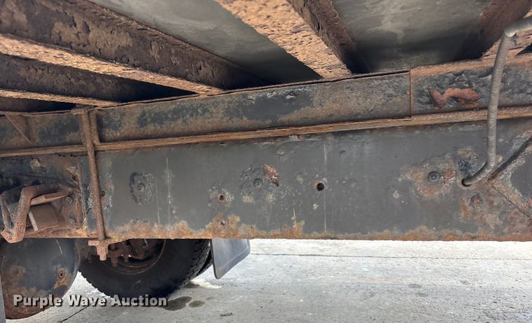 image for item FK1082 2001 International 4700 refrigerated truck