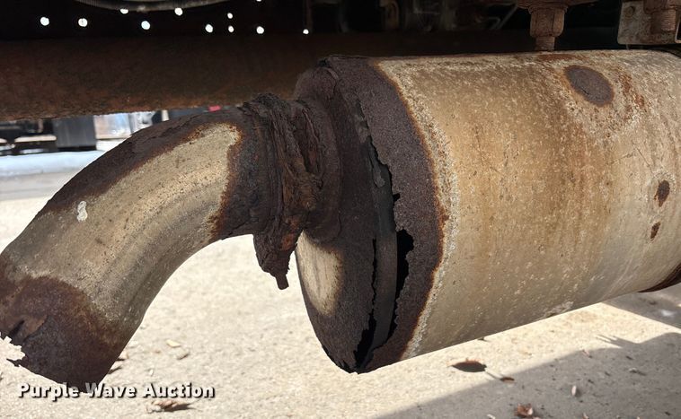 image for item FK1082 2001 International 4700 refrigerated truck