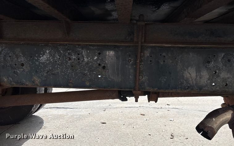 image for item FK1082 2001 International 4700 refrigerated truck