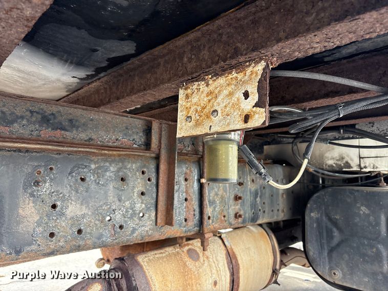 image for item FK1082 2001 International 4700 refrigerated truck