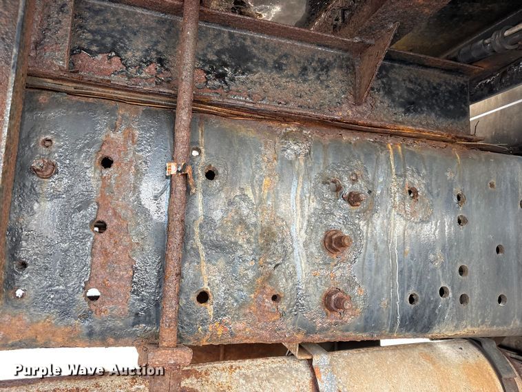 image for item FK1082 2001 International 4700 refrigerated truck