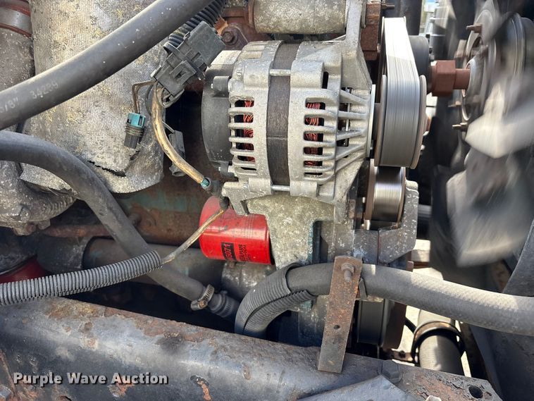 image for item FK1082 2001 International 4700 refrigerated truck