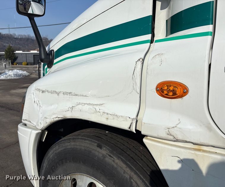 image for item FK1181 2012 Freightliner Cascadia semi truck