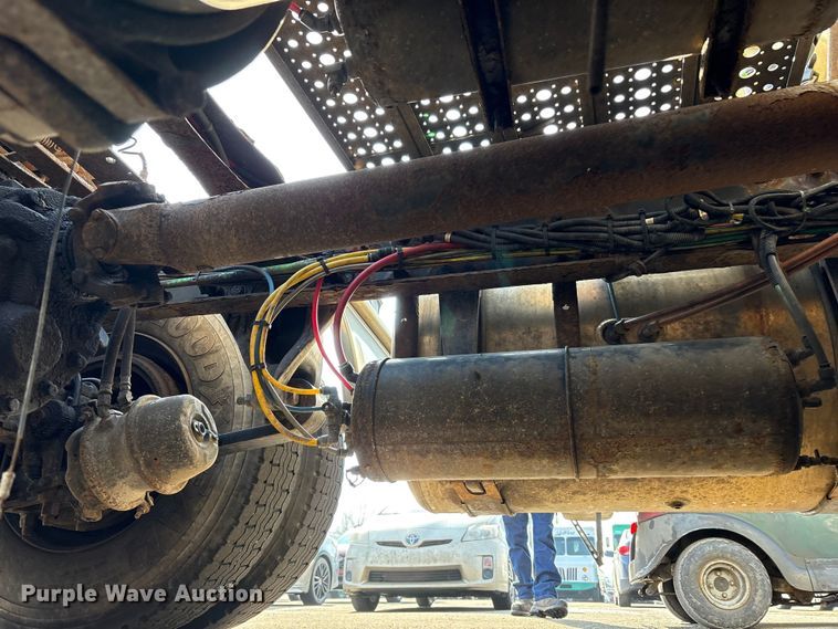 image for item FK1181 2012 Freightliner Cascadia semi truck