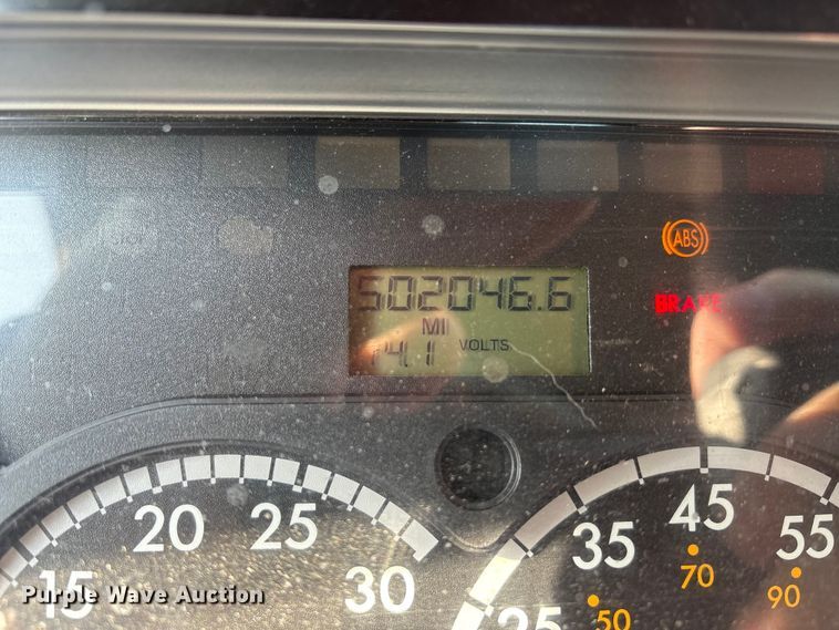 image for item FK1181 2012 Freightliner Cascadia semi truck