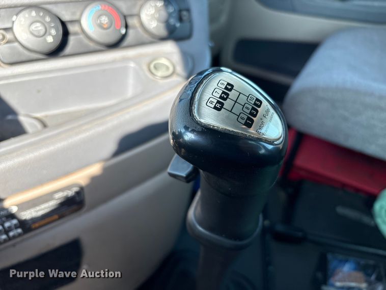 image for item FK1181 2012 Freightliner Cascadia semi truck