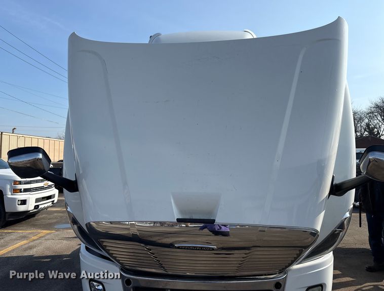 image for item FK1181 2012 Freightliner Cascadia semi truck