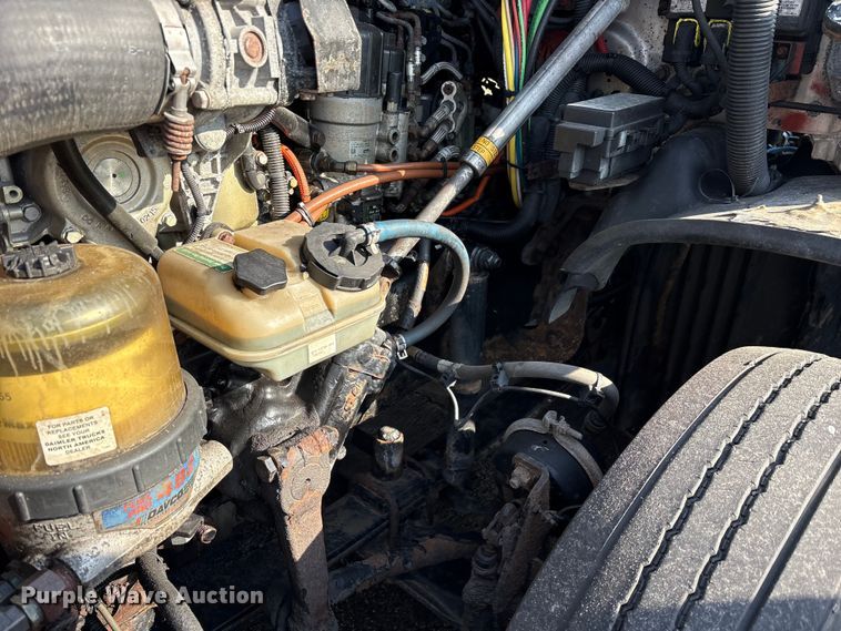 image for item FK1181 2012 Freightliner Cascadia semi truck