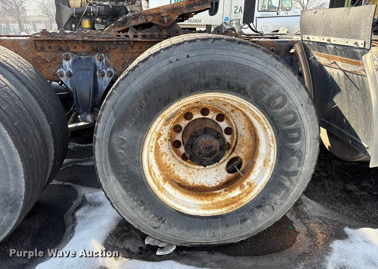 image for item FK1181 2012 Freightliner Cascadia semi truck