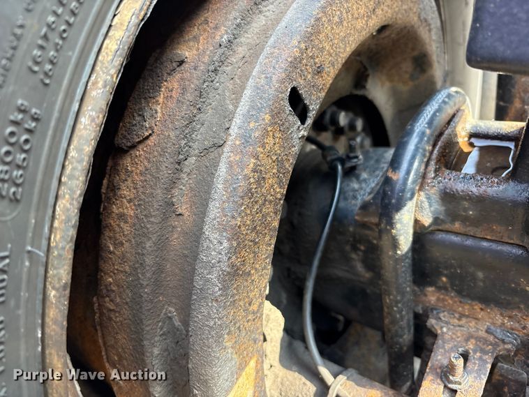 image for item FK1181 2012 Freightliner Cascadia semi truck