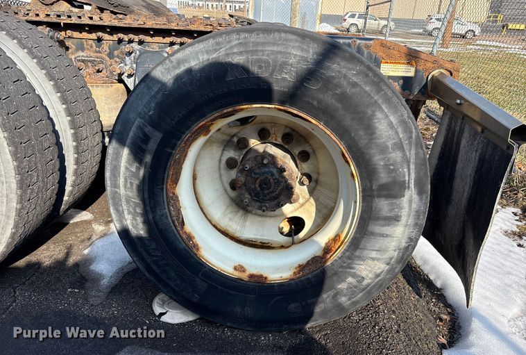 image for item FK1181 2012 Freightliner Cascadia semi truck