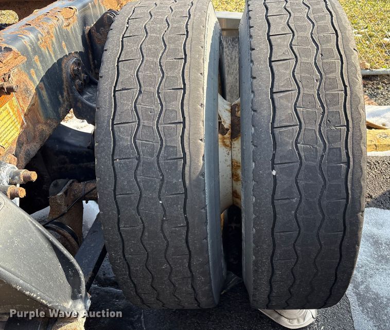 image for item FK1181 2012 Freightliner Cascadia semi truck