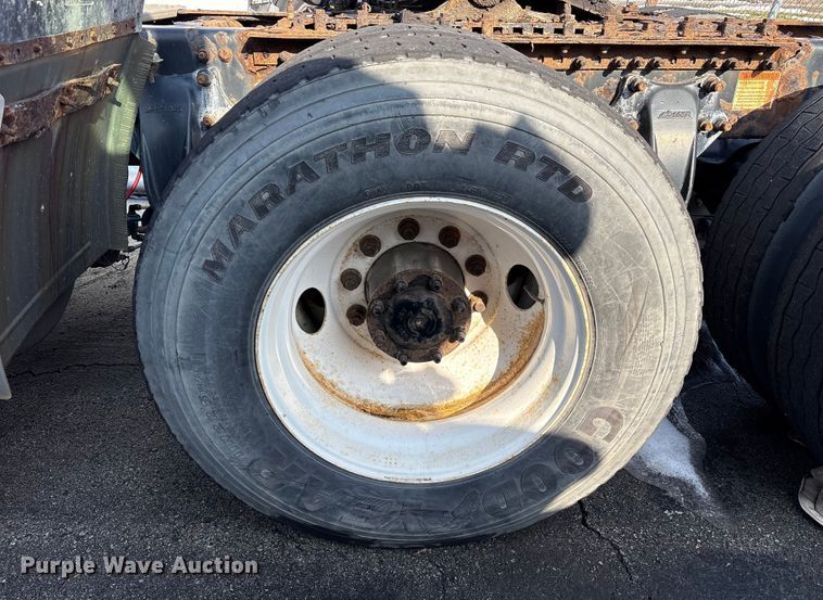 image for item FK1181 2012 Freightliner Cascadia semi truck