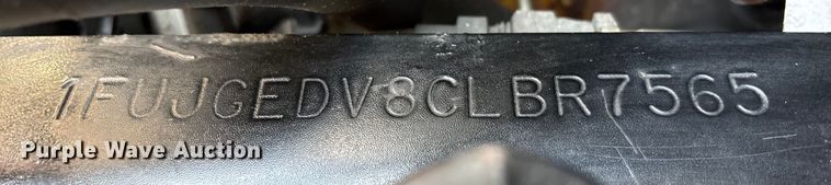 image for item FK1181 2012 Freightliner Cascadia semi truck