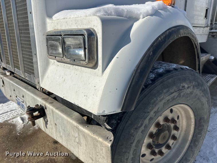 image for item FK1587 2000 Kenworth W900 ready mix truck