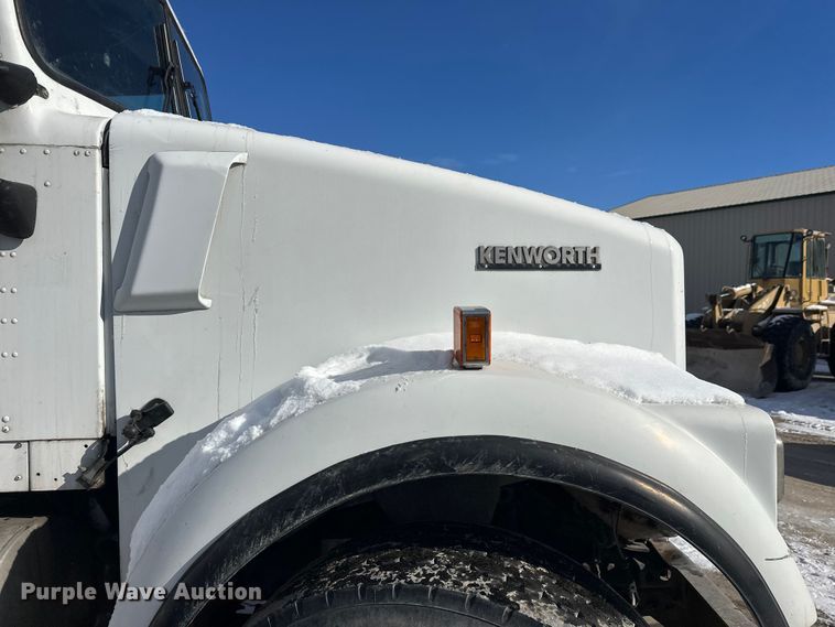 image for item FK1587 2000 Kenworth W900 ready mix truck