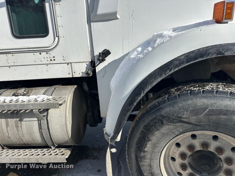 image for item FK1587 2000 Kenworth W900 ready mix truck