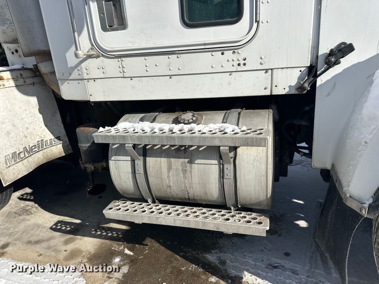 image for item FK1587 2000 Kenworth W900 ready mix truck