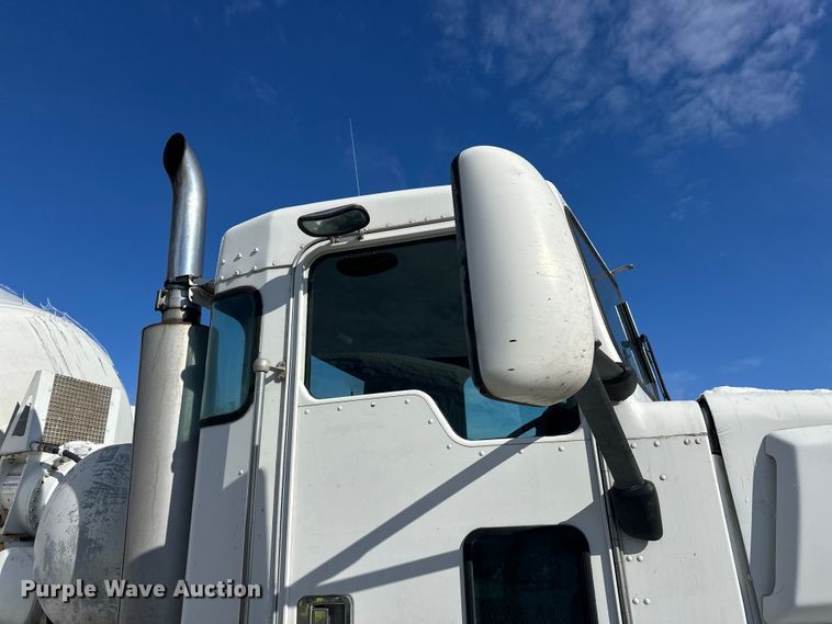 image for item FK1587 2000 Kenworth W900 ready mix truck