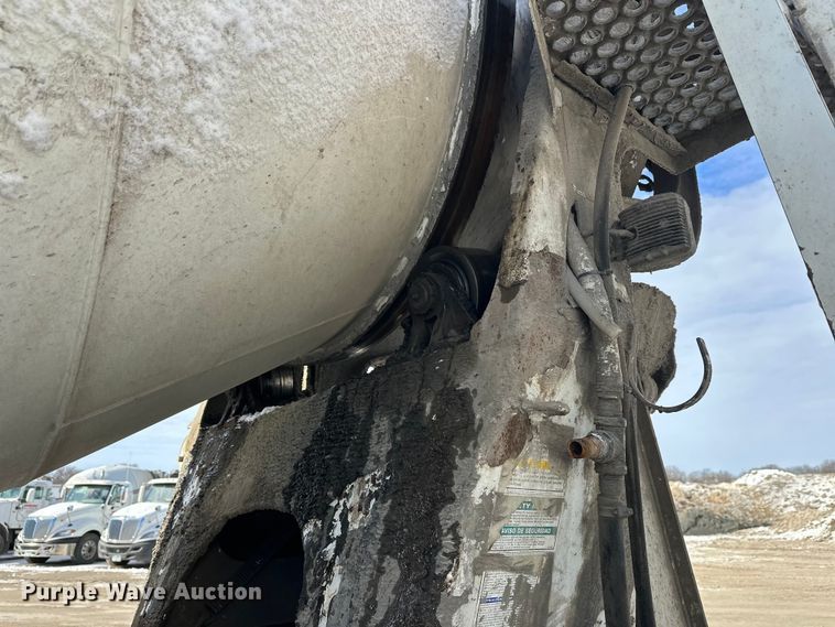 image for item FK1587 2000 Kenworth W900 ready mix truck