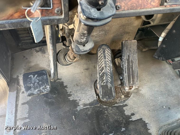 image for item FK1587 2000 Kenworth W900 ready mix truck