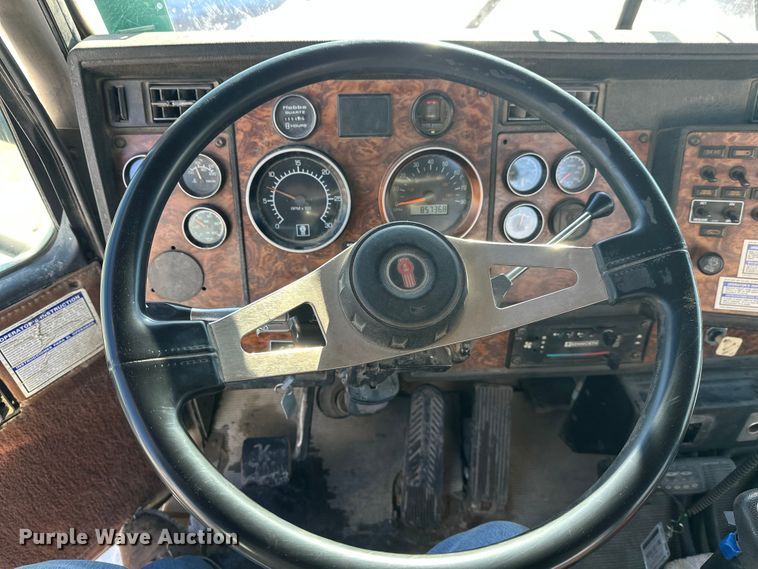 image for item FK1587 2000 Kenworth W900 ready mix truck