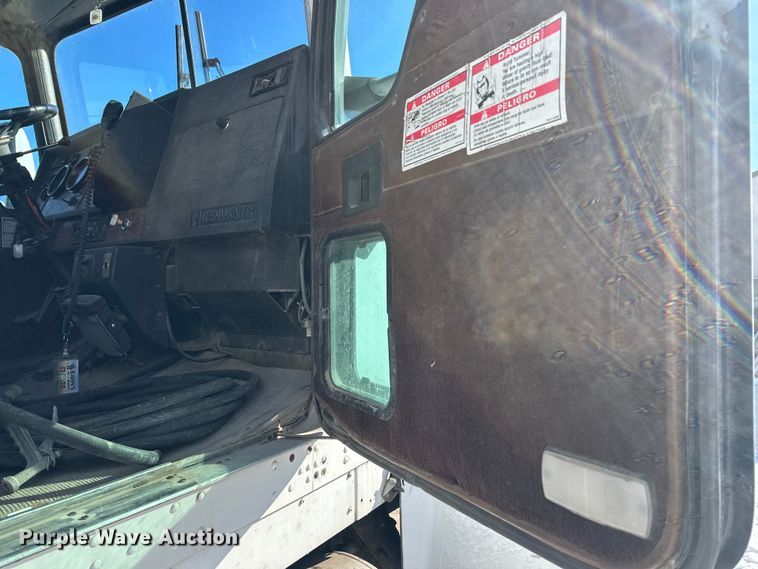 image for item FK1587 2000 Kenworth W900 ready mix truck