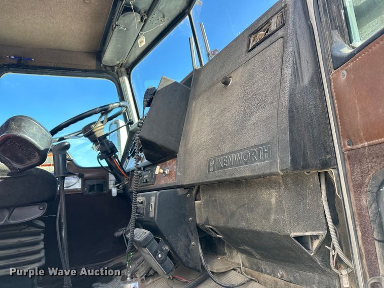 image for item FK1587 2000 Kenworth W900 ready mix truck