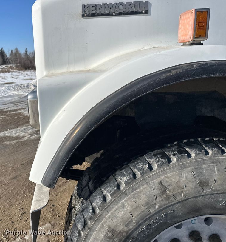 image for item FK1602 2006 Kenworth W9 Series ready mix truck