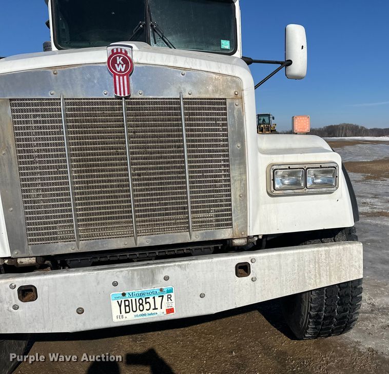 image for item FK1602 2006 Kenworth W9 Series ready mix truck