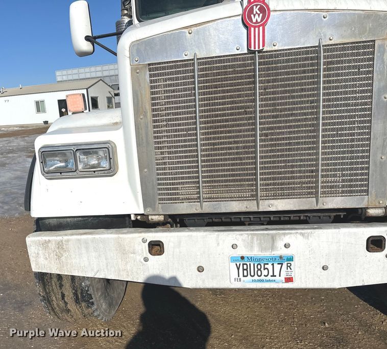 image for item FK1602 2006 Kenworth W9 Series ready mix truck