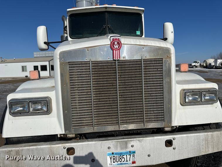 image for item FK1602 2006 Kenworth W9 Series ready mix truck