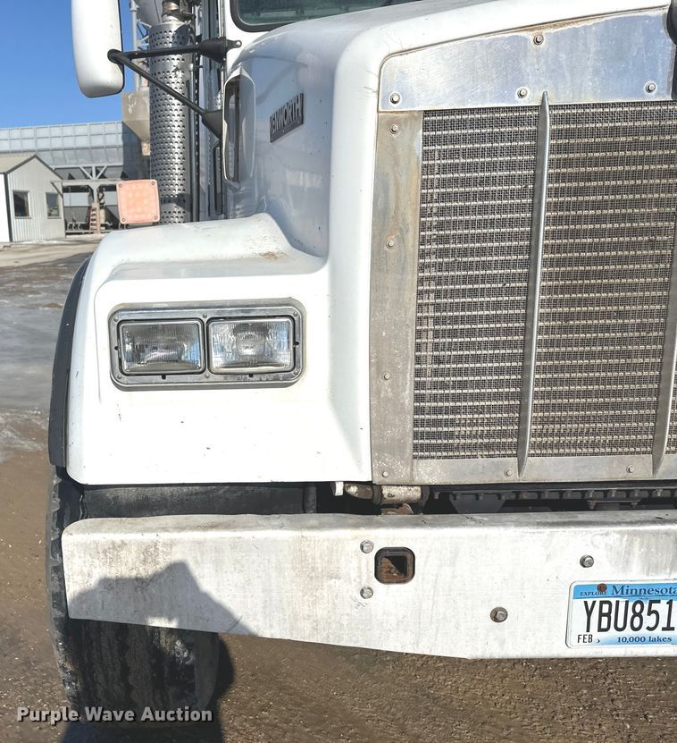 image for item FK1602 2006 Kenworth W9 Series ready mix truck