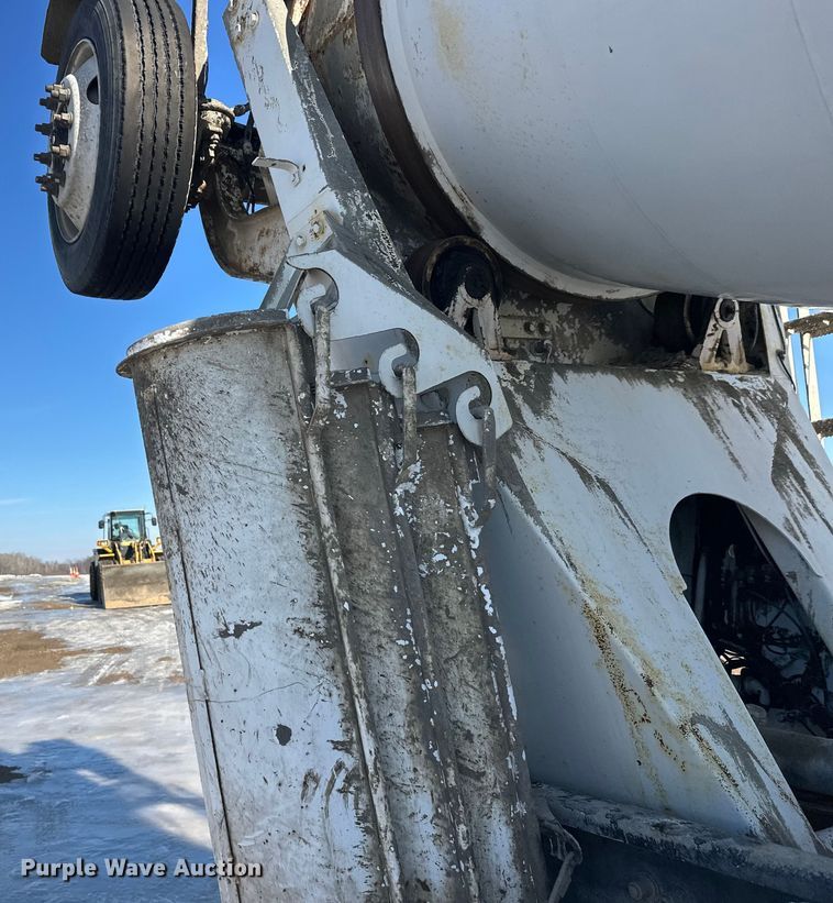 image for item FK1602 2006 Kenworth W9 Series ready mix truck