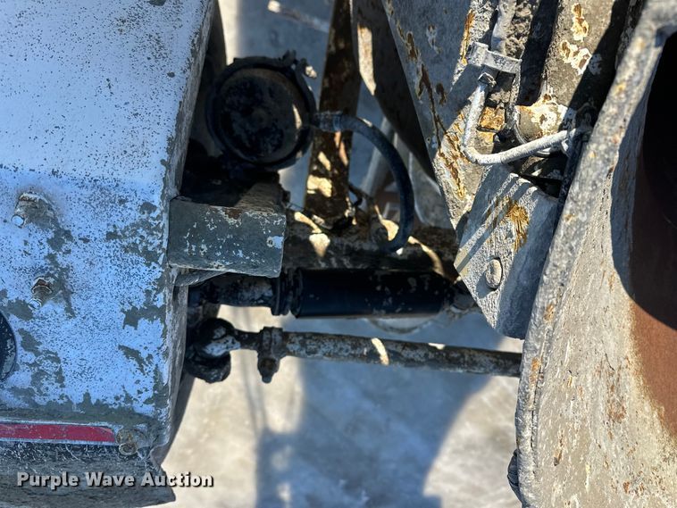 image for item FK1602 2006 Kenworth W9 Series ready mix truck