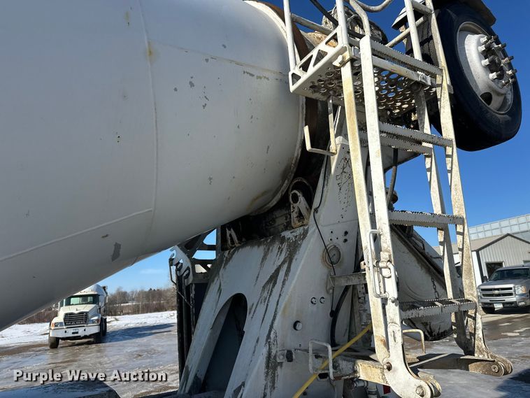 image for item FK1602 2006 Kenworth W9 Series ready mix truck