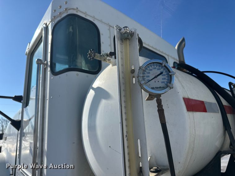 image for item FK1602 2006 Kenworth W9 Series ready mix truck