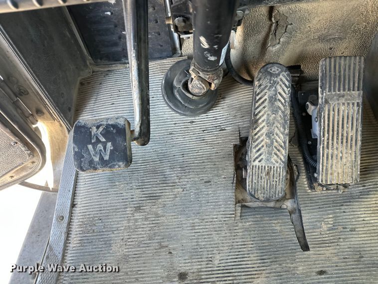 image for item FK1602 2006 Kenworth W9 Series ready mix truck