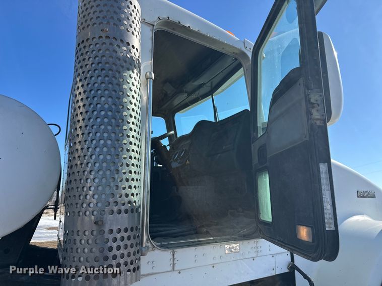 image for item FK1602 2006 Kenworth W9 Series ready mix truck